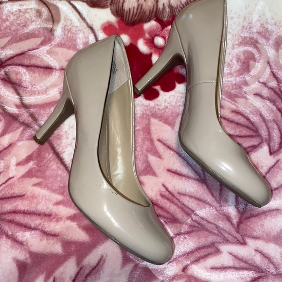 Shoes - Nude 3inch heal